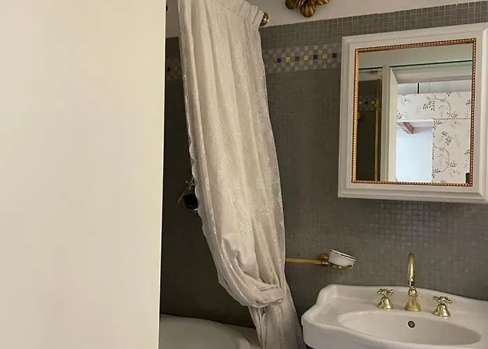 Charming At The Columns Of San Lorenzo * Milano